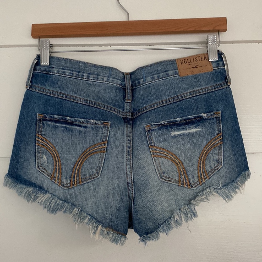 Hollister Embellished Denim Shorts - Picture 4 of 4